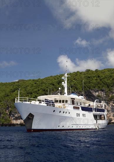 Luxury dive boat