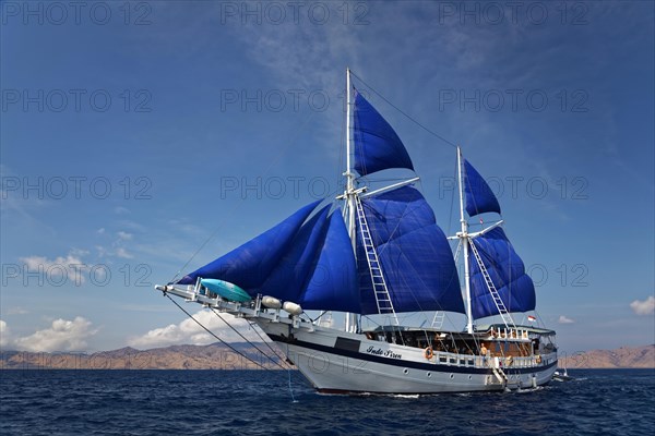 Sailing schooner S/Y Indo Siren