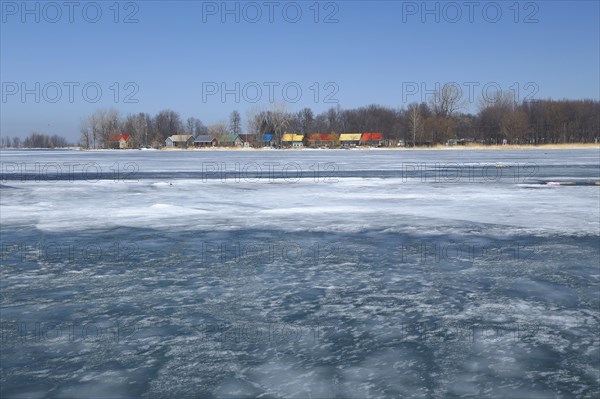 Thick ice on the Saint Lawrence River