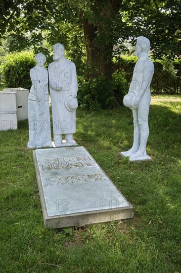 Sculpture group Roeckener Bacchanal by Klaus F. Messerschmidt