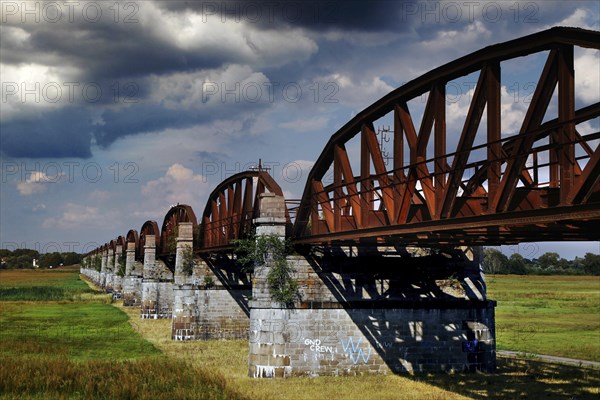 Railway bridge over the Elbe