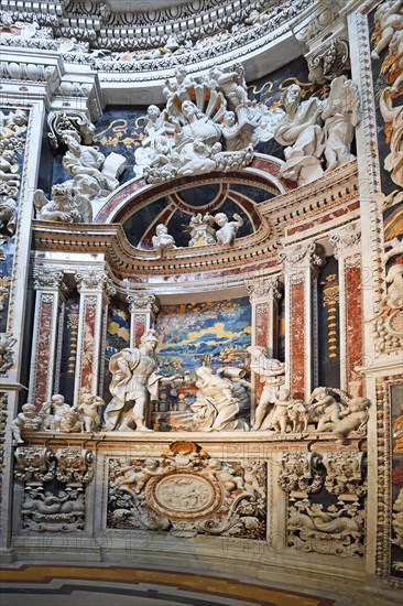 Marble decorations in the altar room