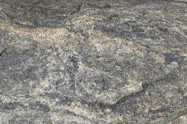 Stone pattern in a dry riverbed