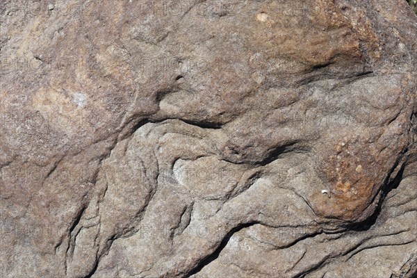 Stone pattern in a dry riverbed