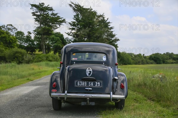 Oldtimer Citroen Traction 11 BL legere from 1957 in black