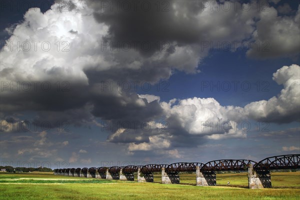 Railway bridge over the Elbe