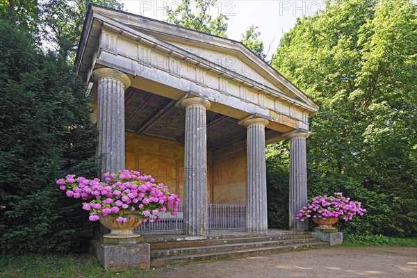 Porticus in memory of Queen Luise