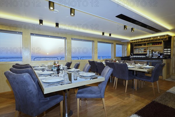 Main Deck Restaurant