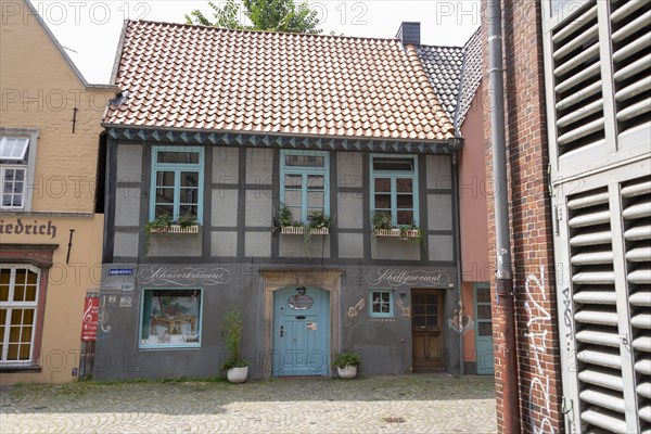 Historic craftsmen's quarter Schnoor