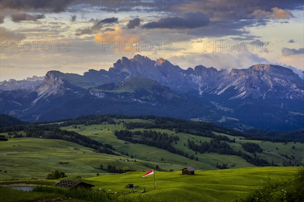 View over the Alpe di Siusi (foreground) to the peaks of the Geisler Group and the Cisles Valley