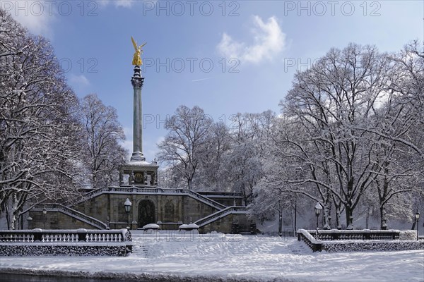 Peace angel or peace monument above the Prinzregent-Luitpold-Terrasse in the Maximiliansanlagen