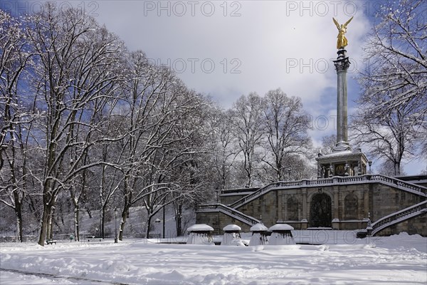 Peace angel or peace monument above the Prinzregent-Luitpold-Terrasse in the Maximiliansanlagen