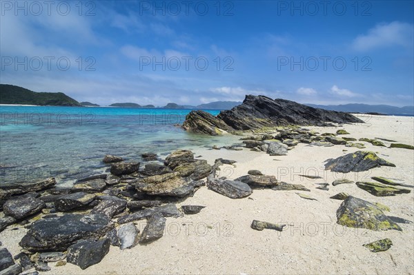 Furuzamami Beach