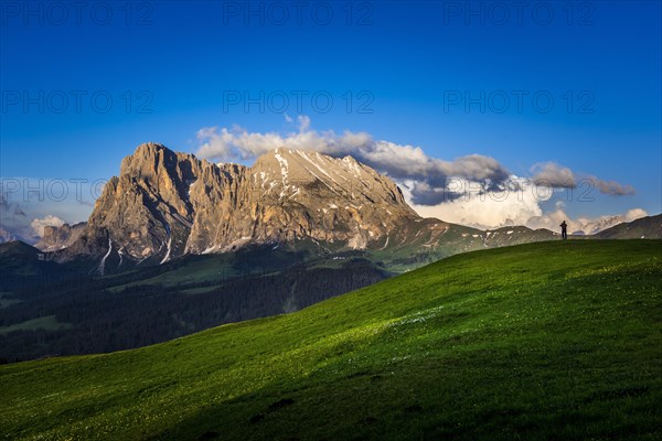 View of the peaks of the Langkofel (left) and the Plattkofel (right)