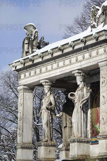 Peace angel or peace monument above the Prinzregent-Luitpold-Terrasse in the Maximiliansanlagen