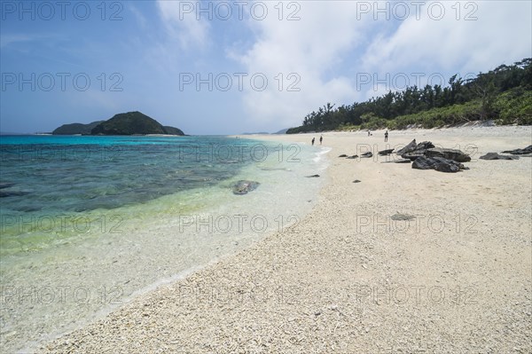 Furuzamami Beach