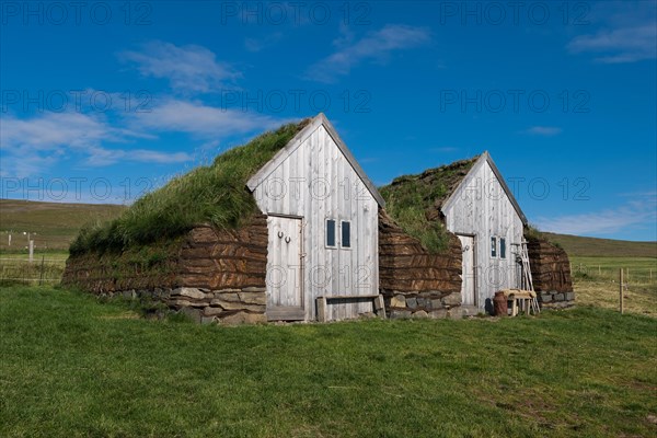 Horse stable and tool shed in original peat construction