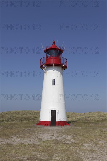 Red-white lighthouse List-West