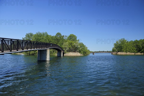 Small bridges to islands in the Saint Lawrence River