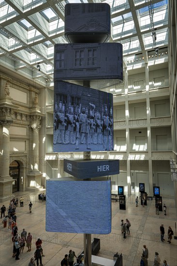 Great Hall with ticket offices and information area on the museums in the Humboldt Forum