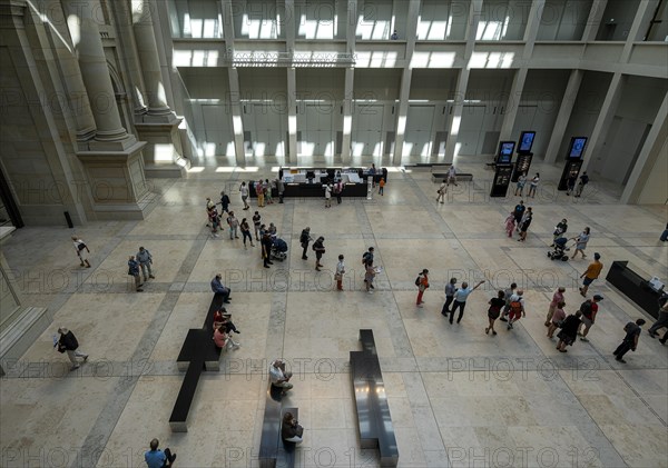 Great Hall with ticket offices and information area on the museums in the Humboldt Forum