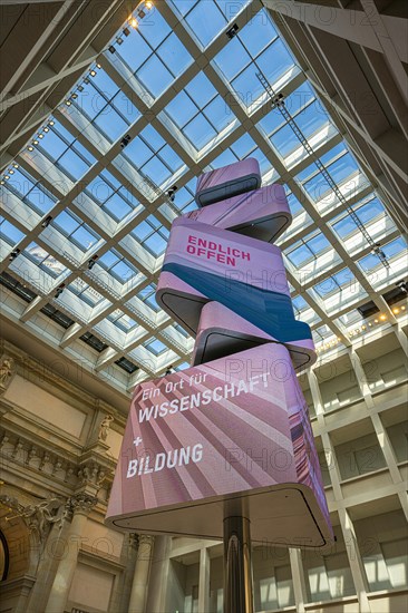 Great Hall with ticket offices and information area on the museums in the Humboldt Forum