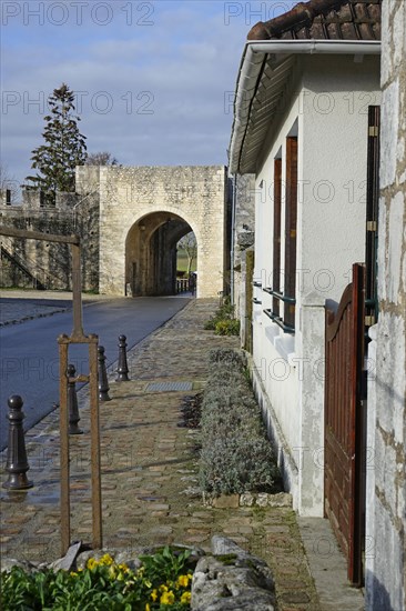 Porte de Jouy city gate
