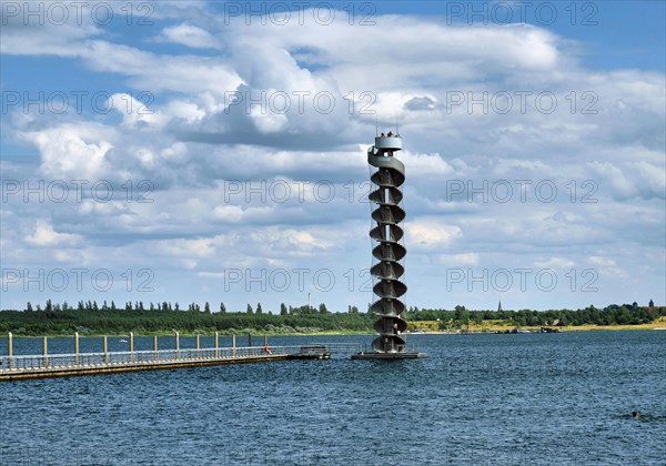 Water level tower