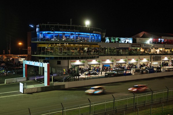 Illuminated pit lane