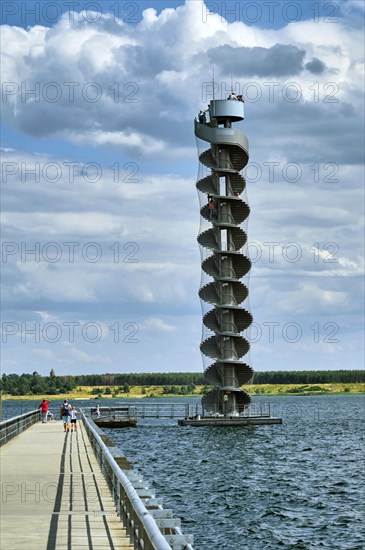 Water level tower