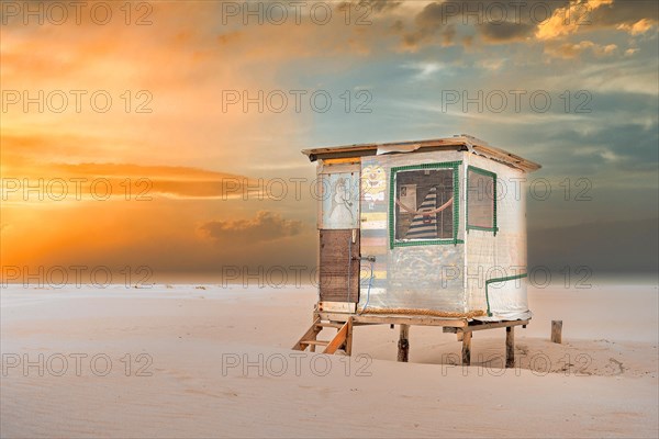 Beach hut