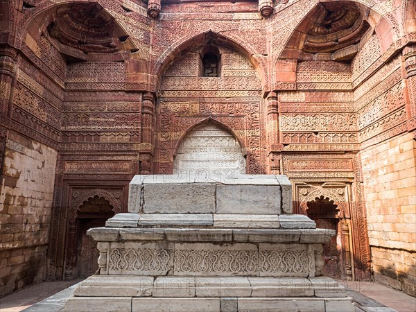 Tomb in the Qutb Complex