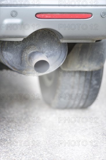 Exhaust with exhaust gases of a combustion engine