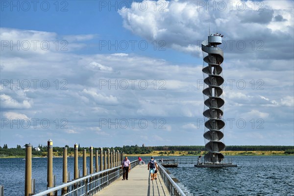 Water level tower