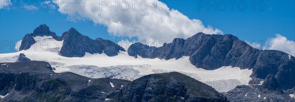 View to the Hallstatt Glacier and High Dachstein