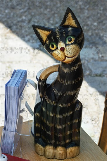 Ceramic cat