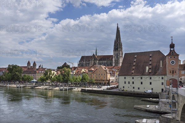 City view with St. Peter's Cathedral