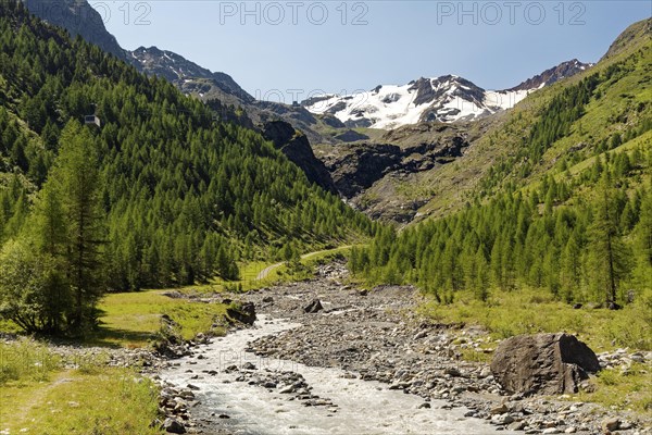 Hinteres Suldental with Suldenbach