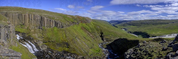 Basalt walls at Studlafoss