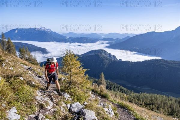 Hikers on the ascent to the Watzmannhaus