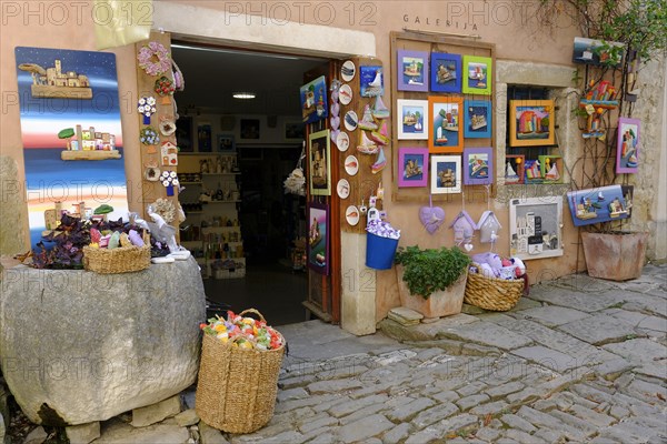 Gallery in the artists' village of Groznjan