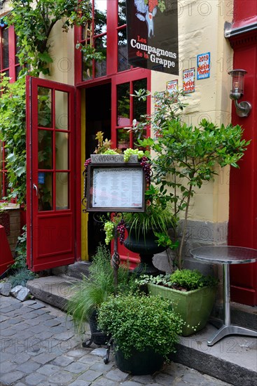 Entrance to a restaurant in Lille