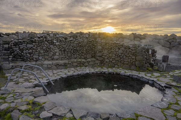 Hotpot Grettislaug at sunrise