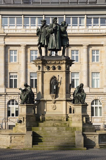 Johannes Gutenberg Monument