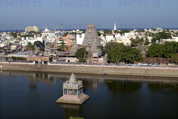 Bird's eye view of the Chennai city & Kapaleeshvara temple with tank