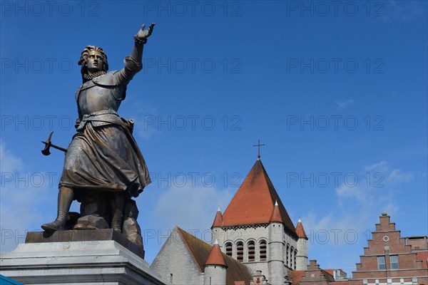 Monument to Christine de Lalaing Princesse d' Espinoy and Saint-Quentin Church