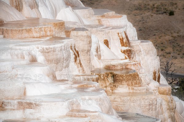 Sinter terraces with calcareous tuff deposits