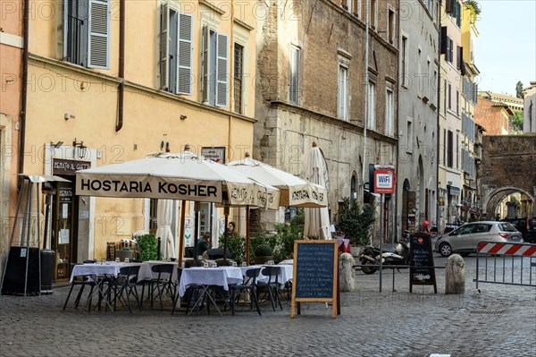 Kosher restaurant in Jewish quarter of Rome