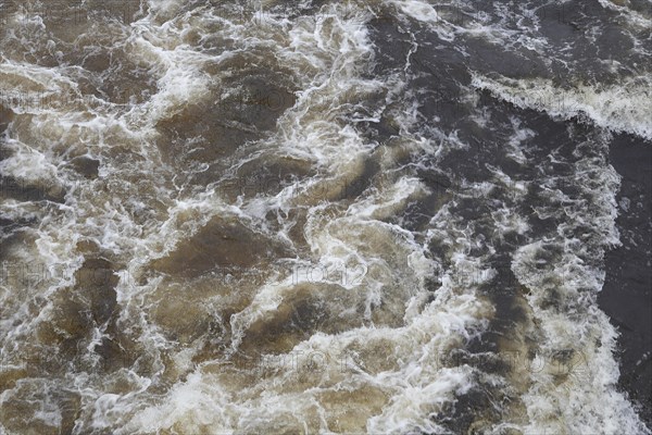 Strong current in the Ottawa River