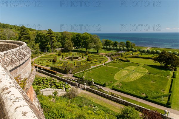 Dunrobin Castle & Gardens